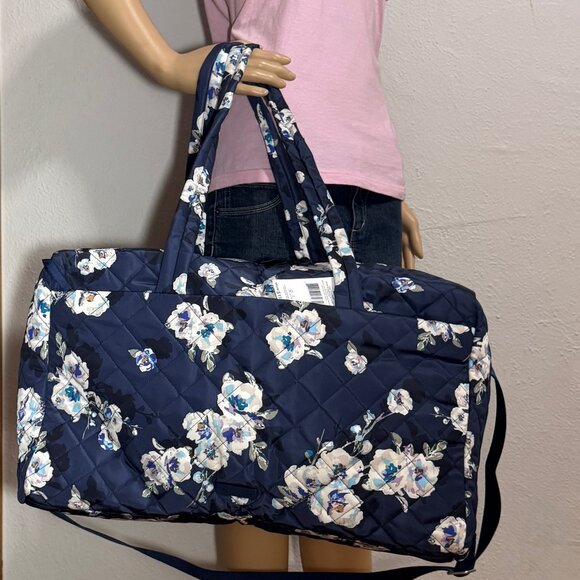 Vera Bradley Large Travel Duffel in Blooms and Branches Navy NWT Perf. Twill - Picture 5 of 10